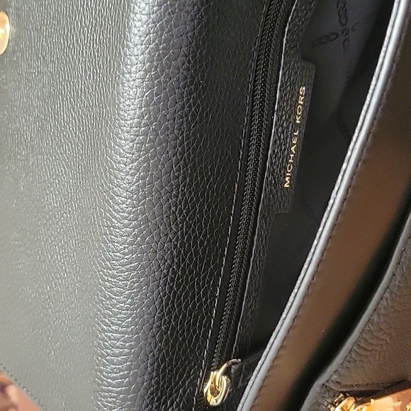 Michael Kors Black Bedford Legacy leather Shoulder Bag - Picture 6 of 8